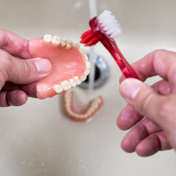 How to care for
your dentures