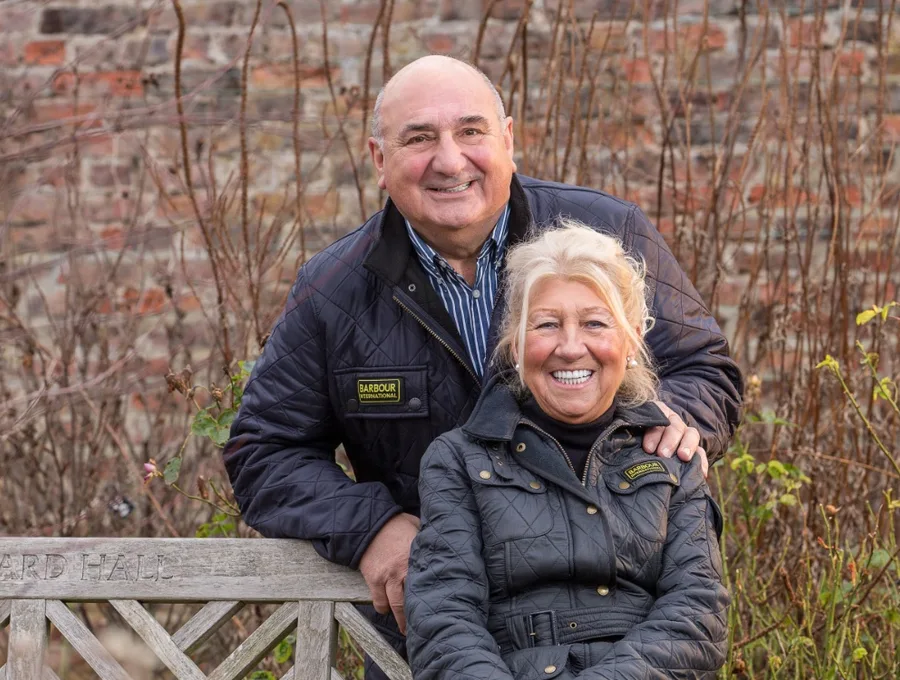 Replacing missing teeth with dental implants Replacing missing teeth with dental implants