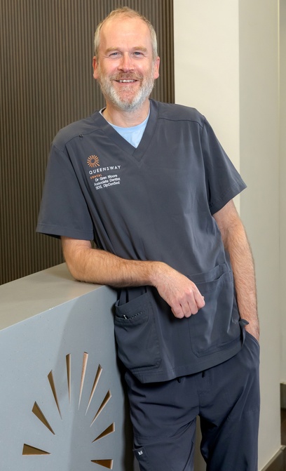 Dr Gren Moore