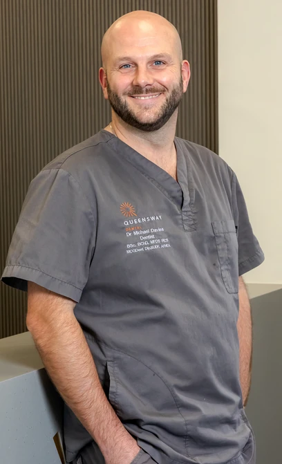 Dr Michael Davies, Dental Associate Dr Michael Davies, Dental Associate
