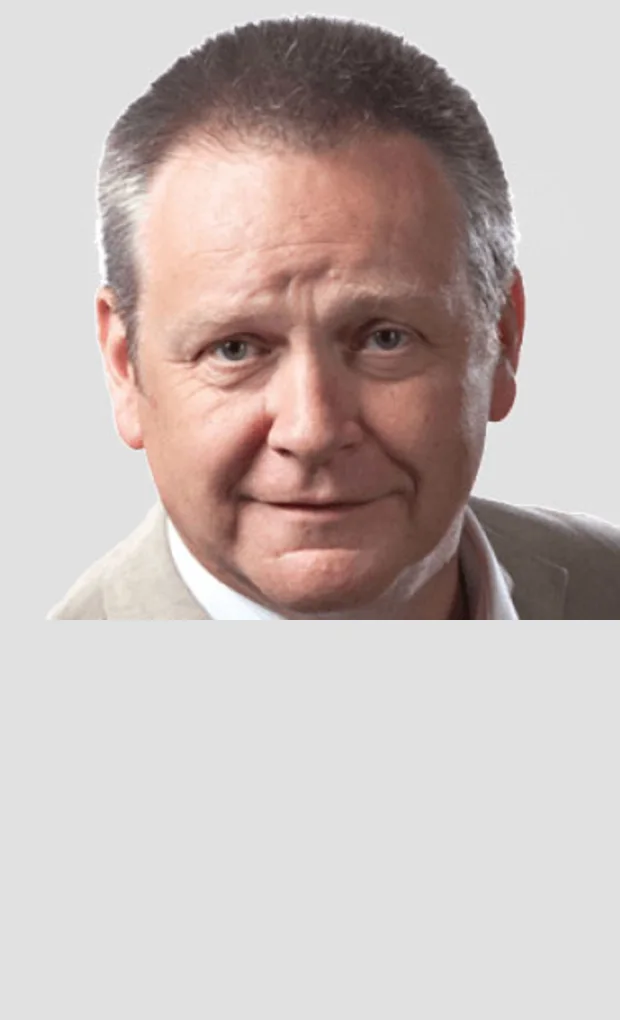 Mr Rob Banks, Partner, Consultant in Oral & Maxillofacial Surgery Mr Rob Banks, Partner, Consultant in Oral & Maxillofacial Surgery