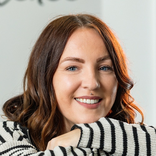 A smooth, even smile after minimally invasive ICON treatment