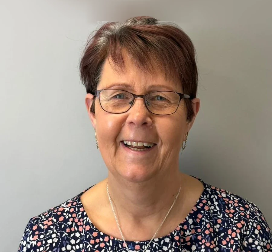 Julie Hegedus, Finance Assistant