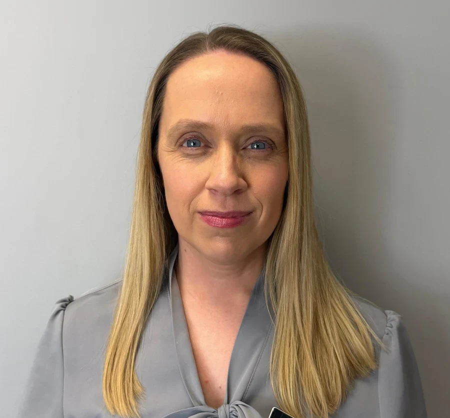 Samantha M, Receptionist